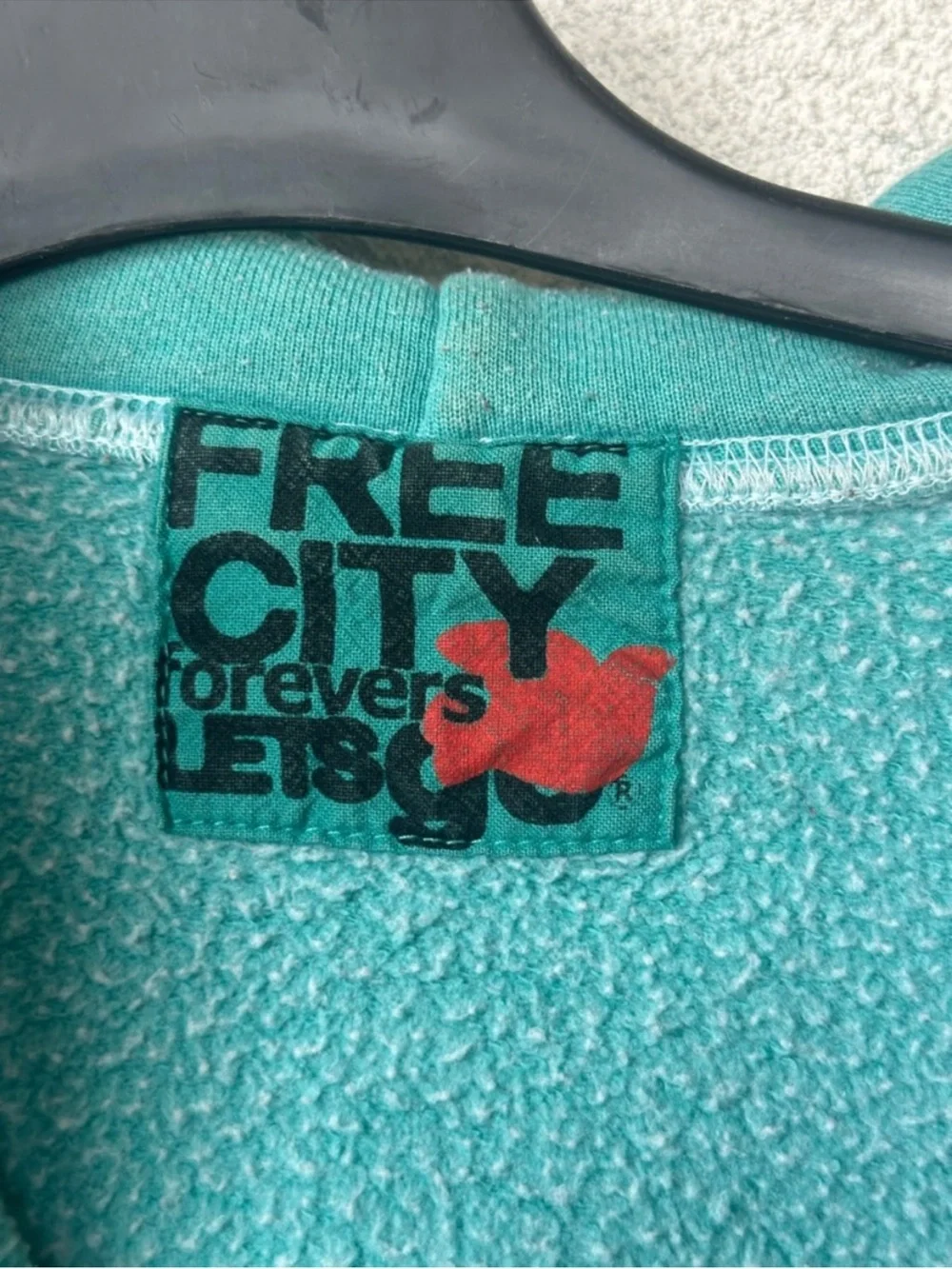 Free City "Forever Leisure"
Zip Up  Size 2 Stripe
Sleeve Dove Logo *as is* - Picture 5 of 8